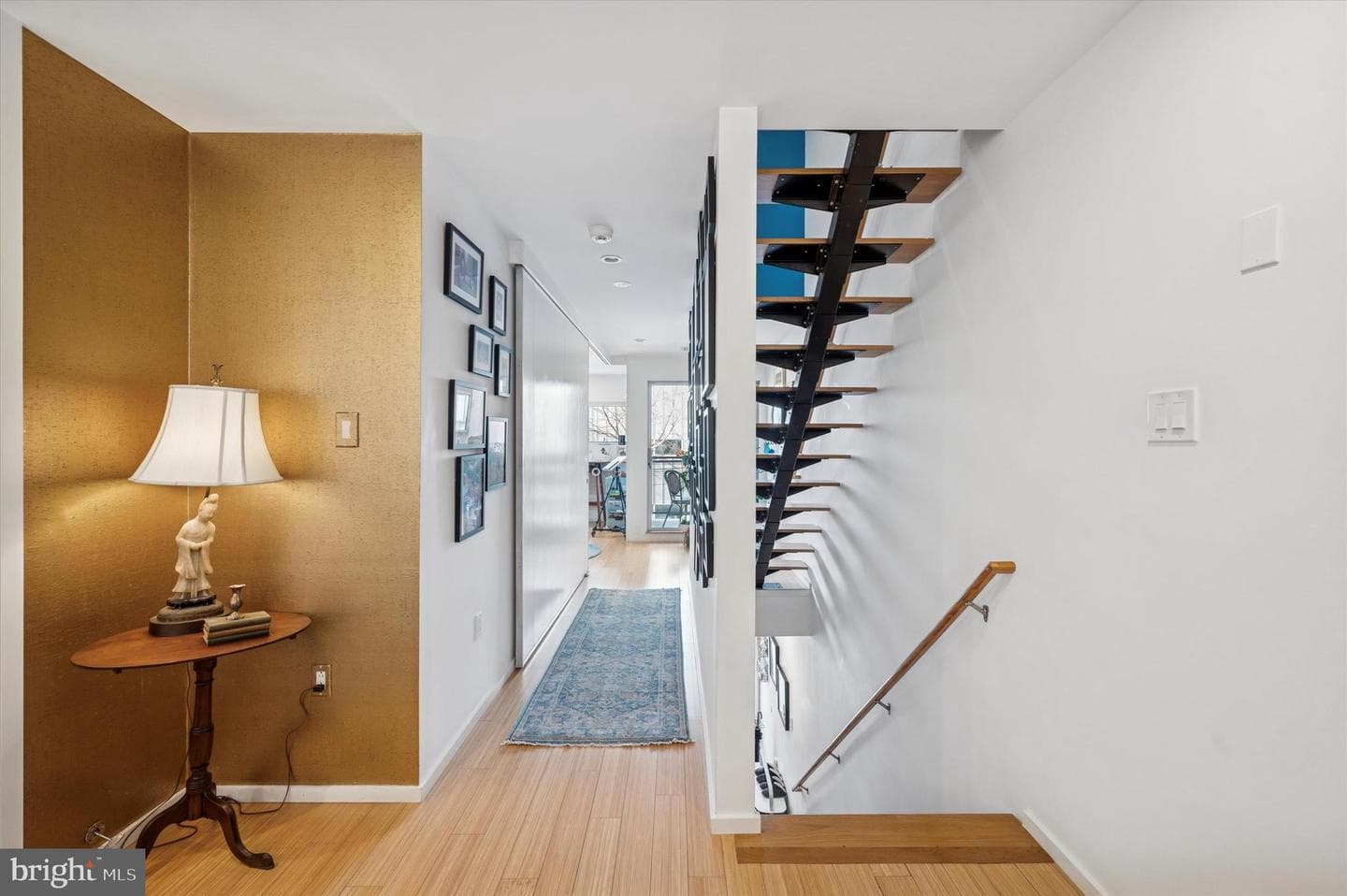 953 N American Street photo 26