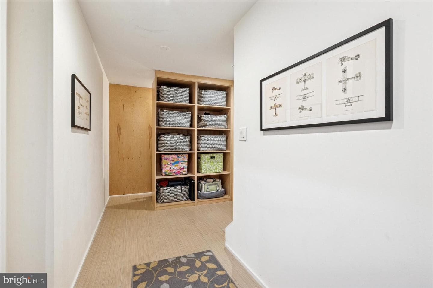 953 N American Street photo 44