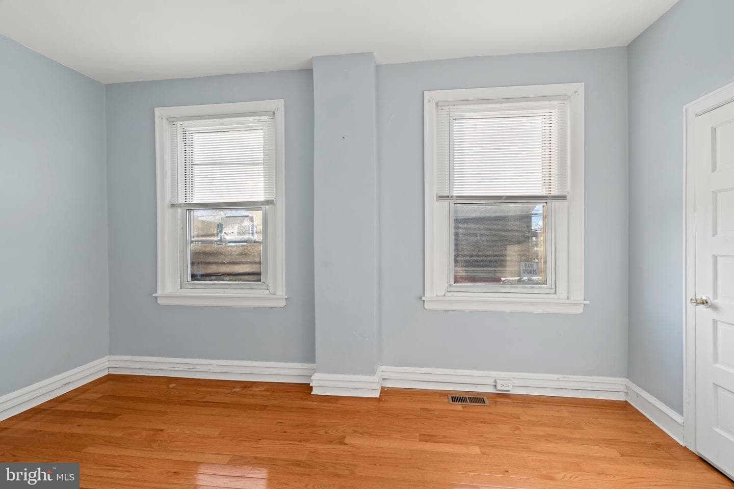 5101 Ditman St photo 21