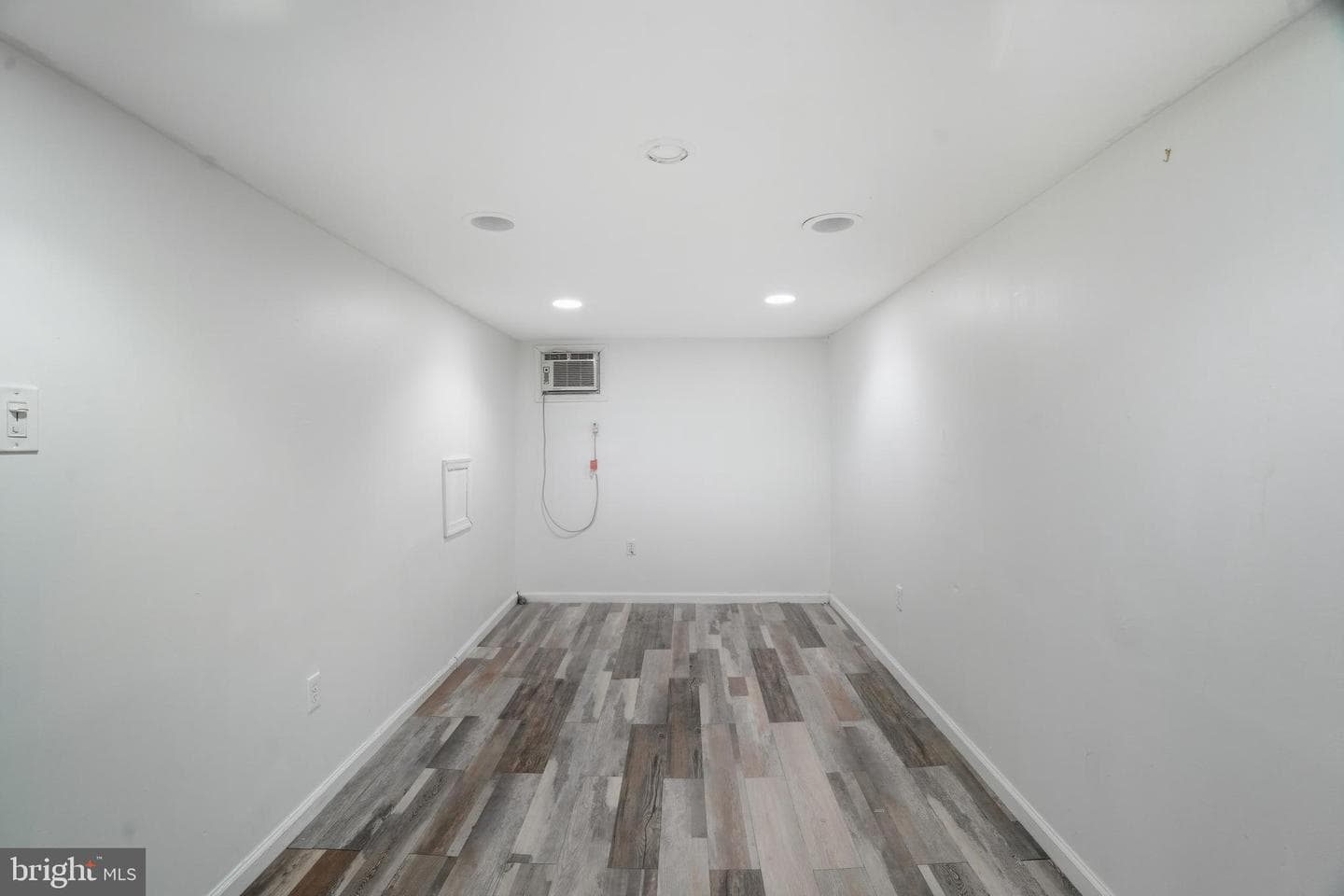 4753 Vista Street photo 17