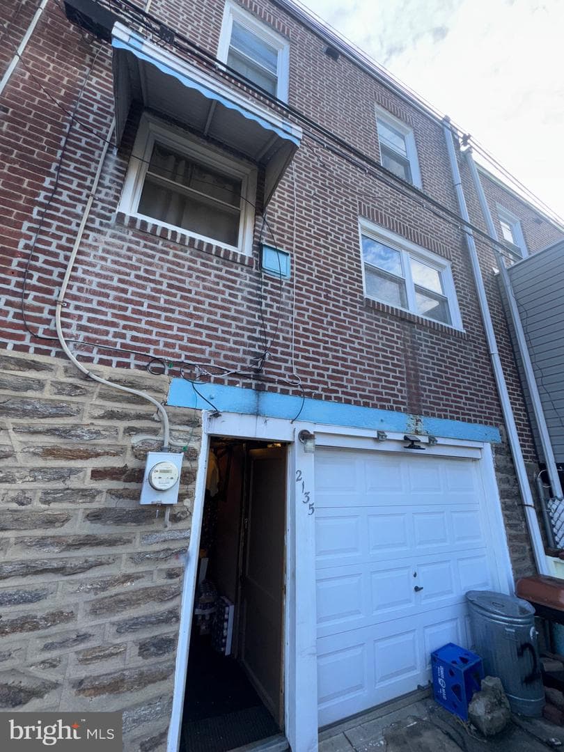 2135 Homer Street photo 2