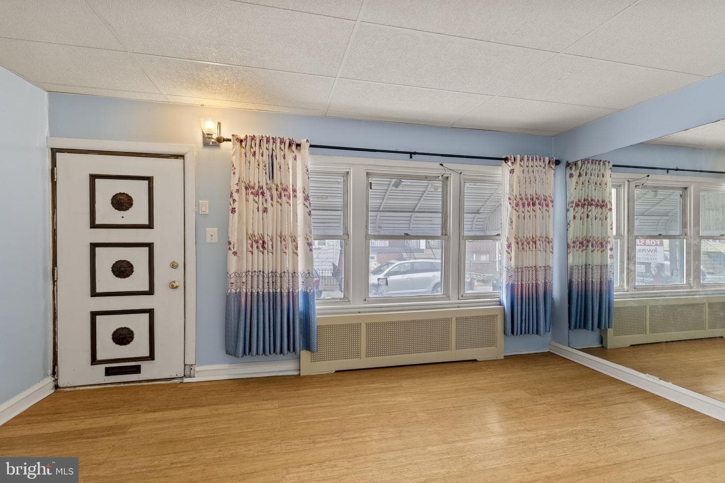 6904 Chelwynde Avenue photo 5