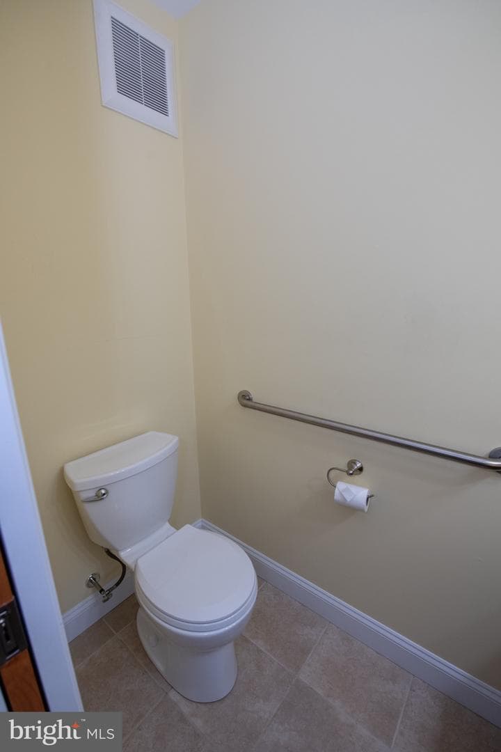 3210 Ancona Road photo 18