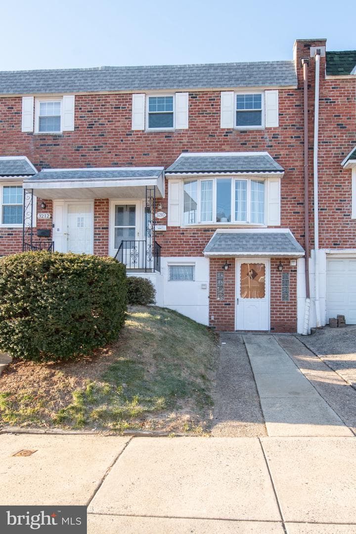 3210 Ancona Road photo 3