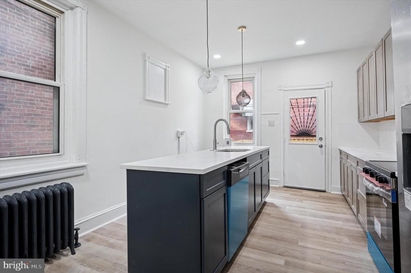 5457 Cedar Avenue photo 11
