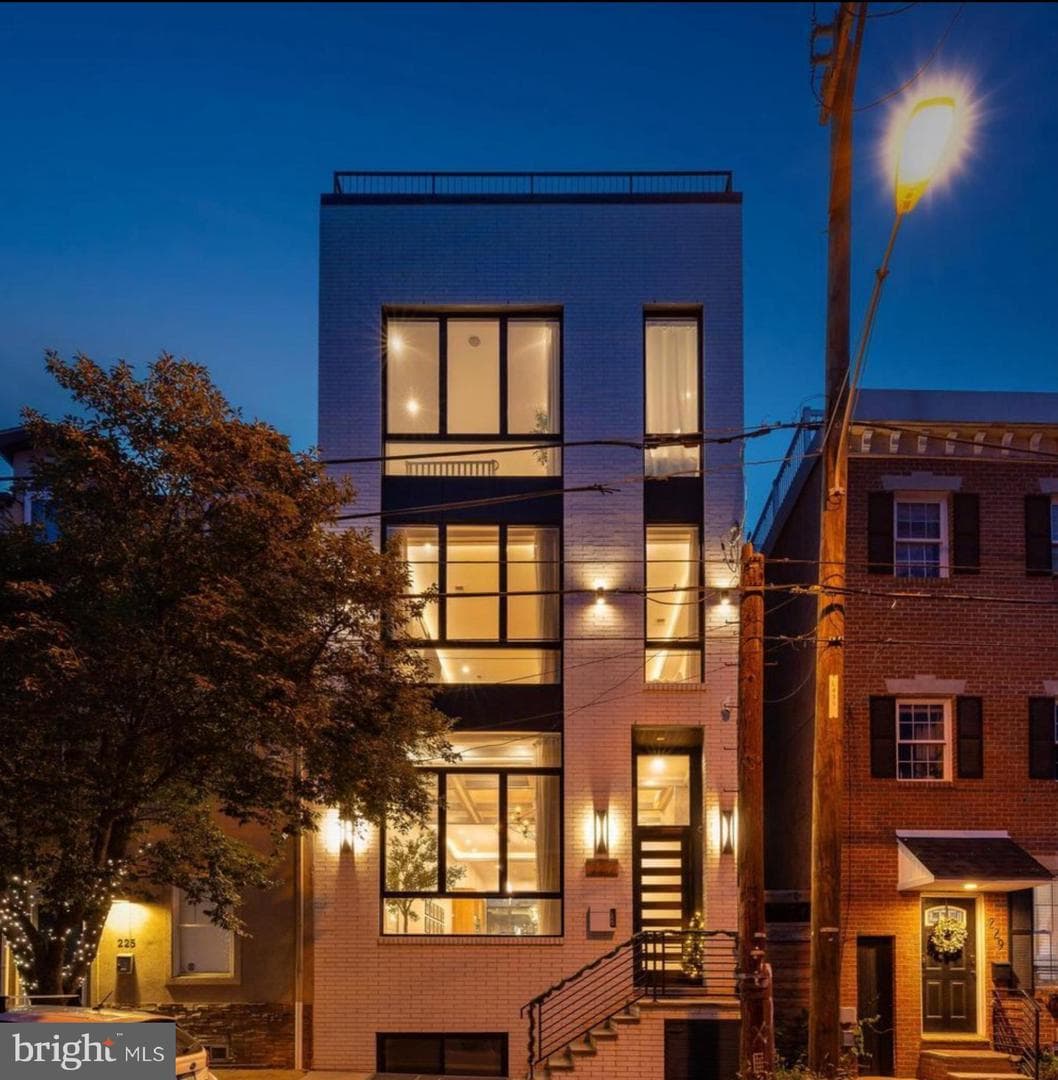 227 E Allen Street