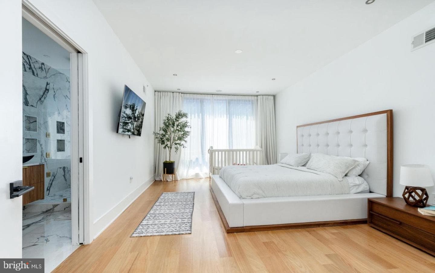 227 E Allen Street photo 33