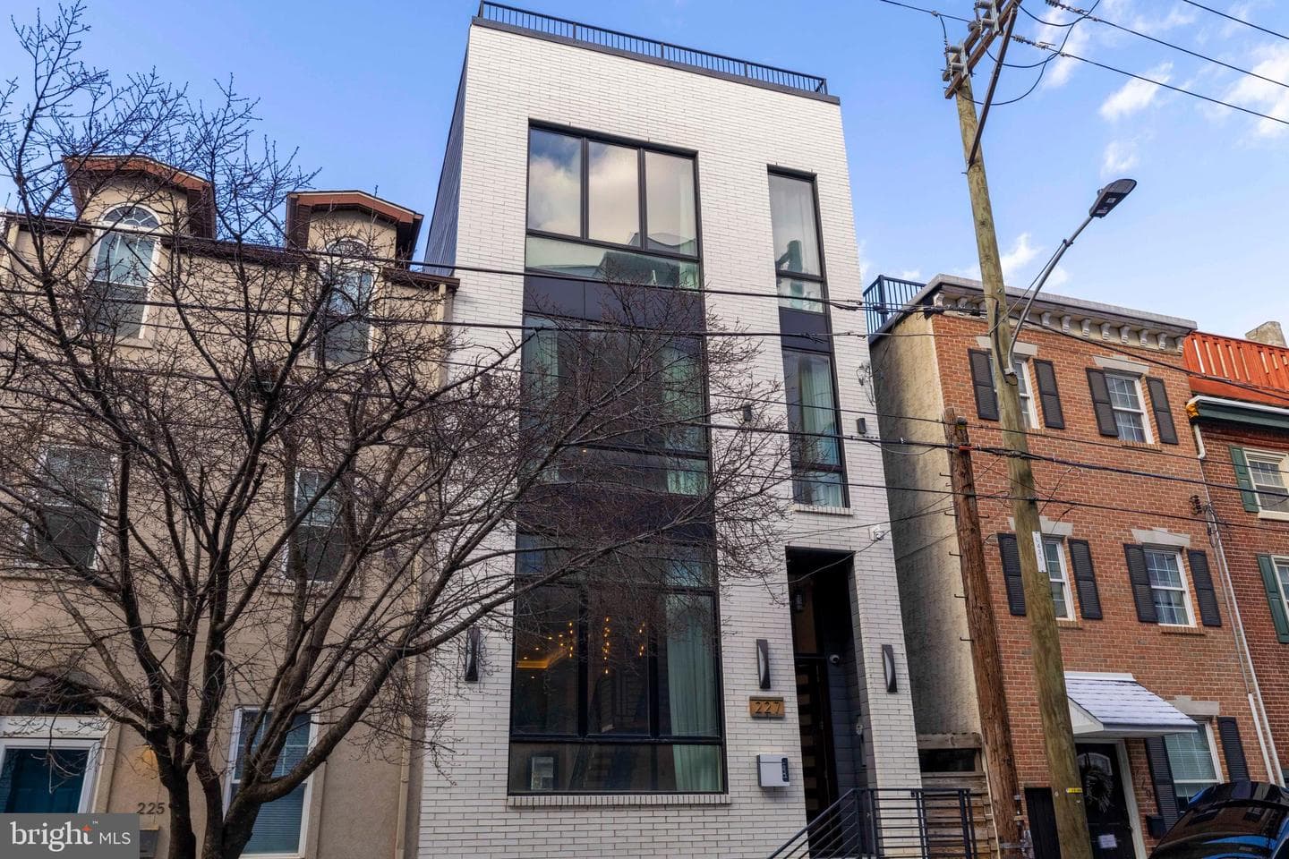 227 E Allen Street photo 5