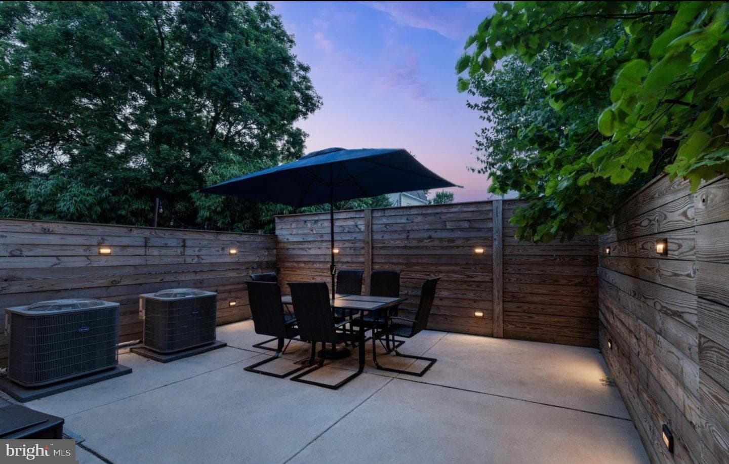 227 E Allen Street photo 63