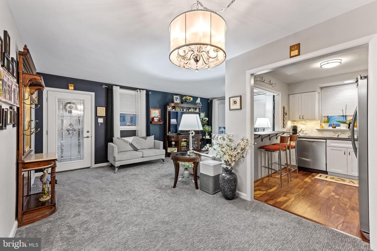 8102 Lister Street photo 11