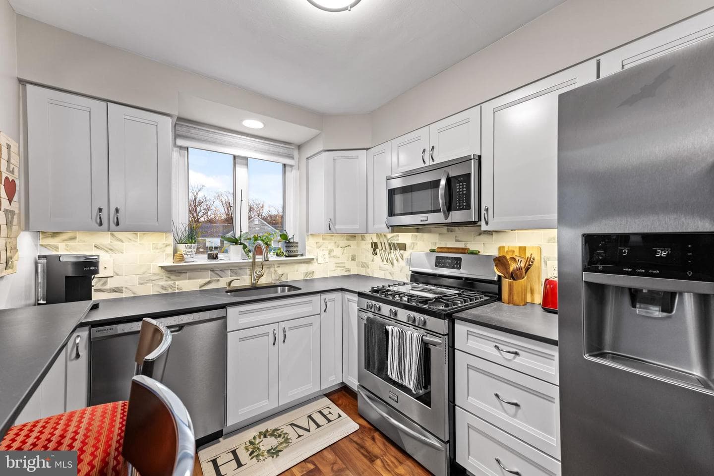 8102 Lister Street photo 13