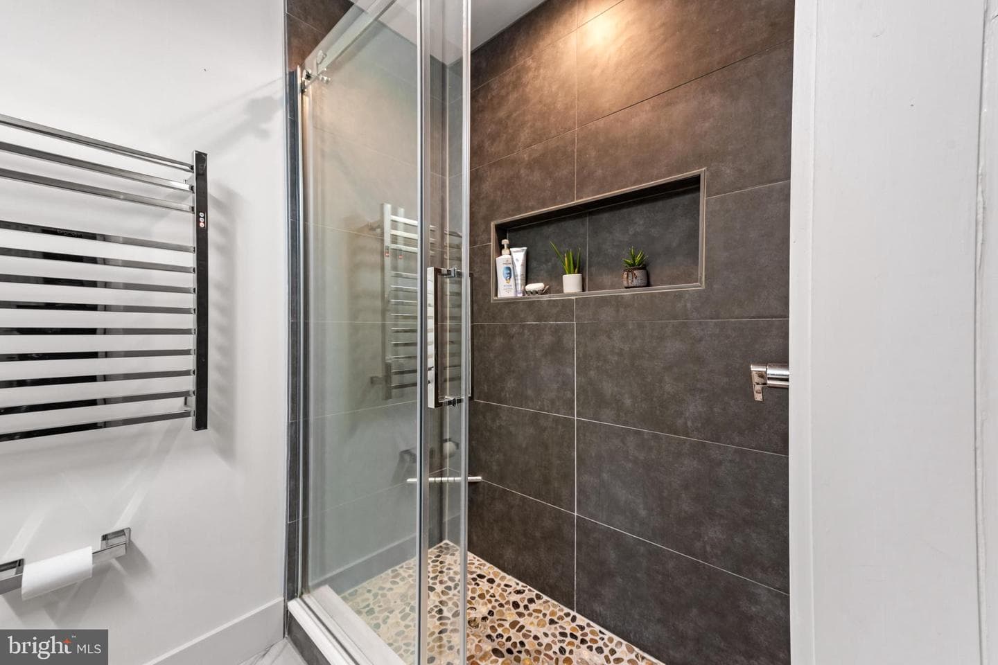 8102 Lister Street photo 16