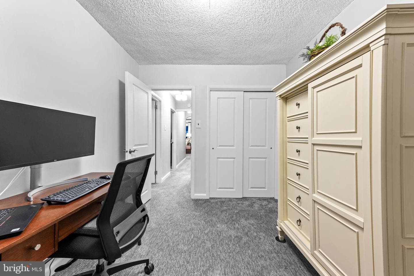 8102 Lister Street photo 20
