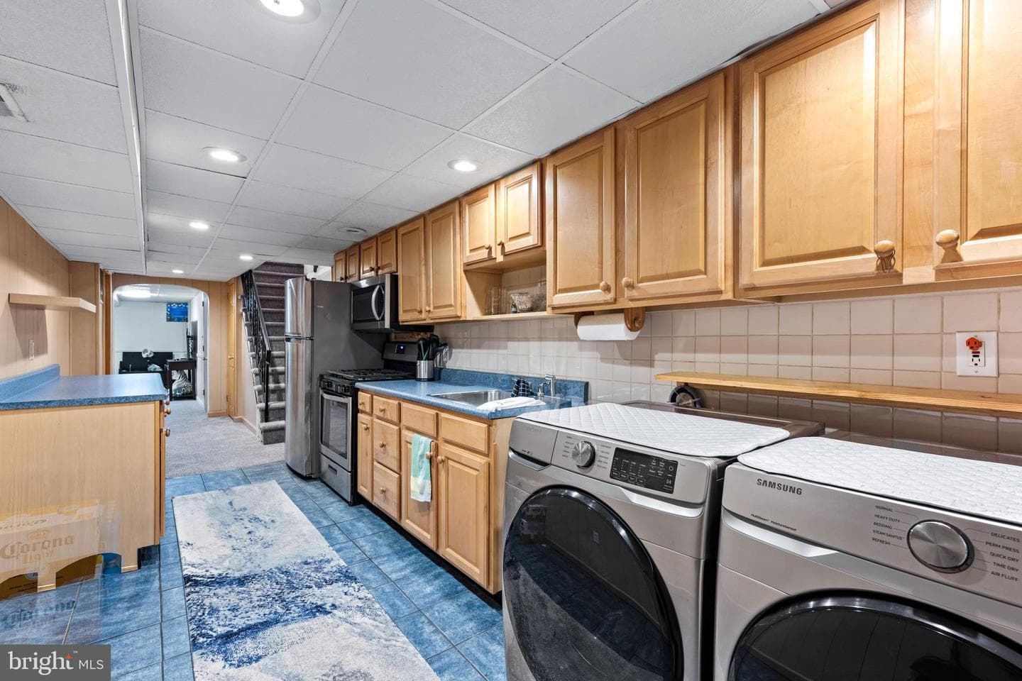 8102 Lister Street photo 26