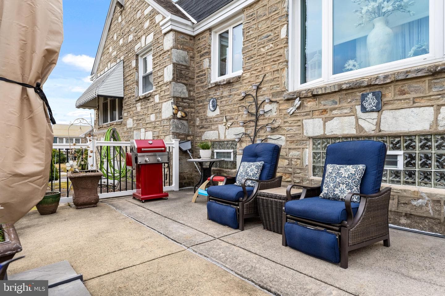 8102 Lister Street photo 3
