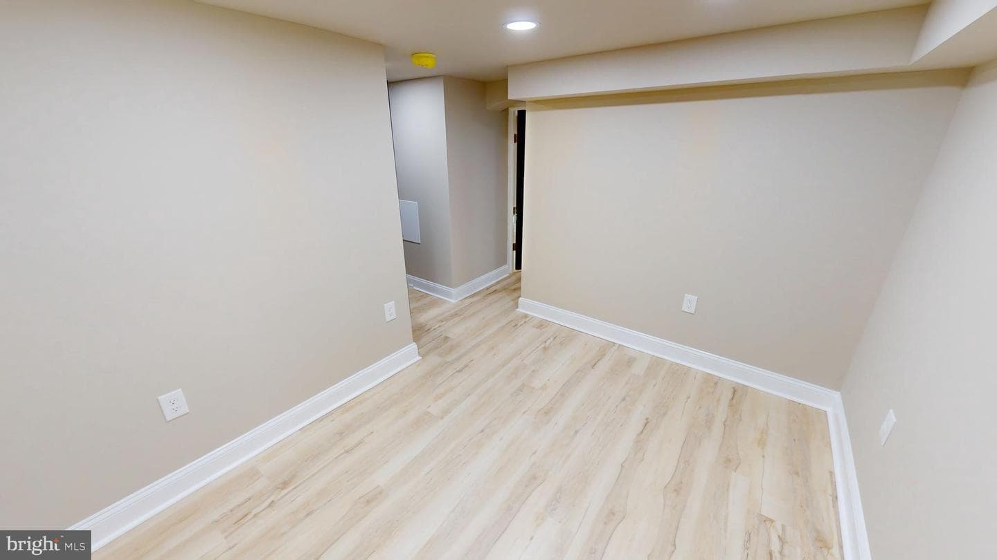 6636 Edmund Street photo 16