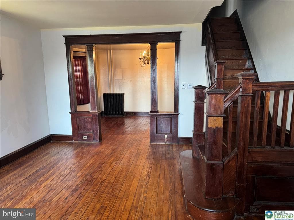 486 Roxborough Avenue photo 13