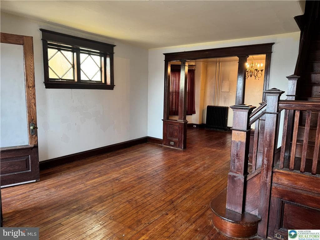 486 Roxborough Avenue photo 15
