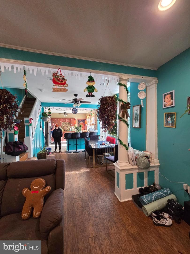 2069 Margaret Street photo 9