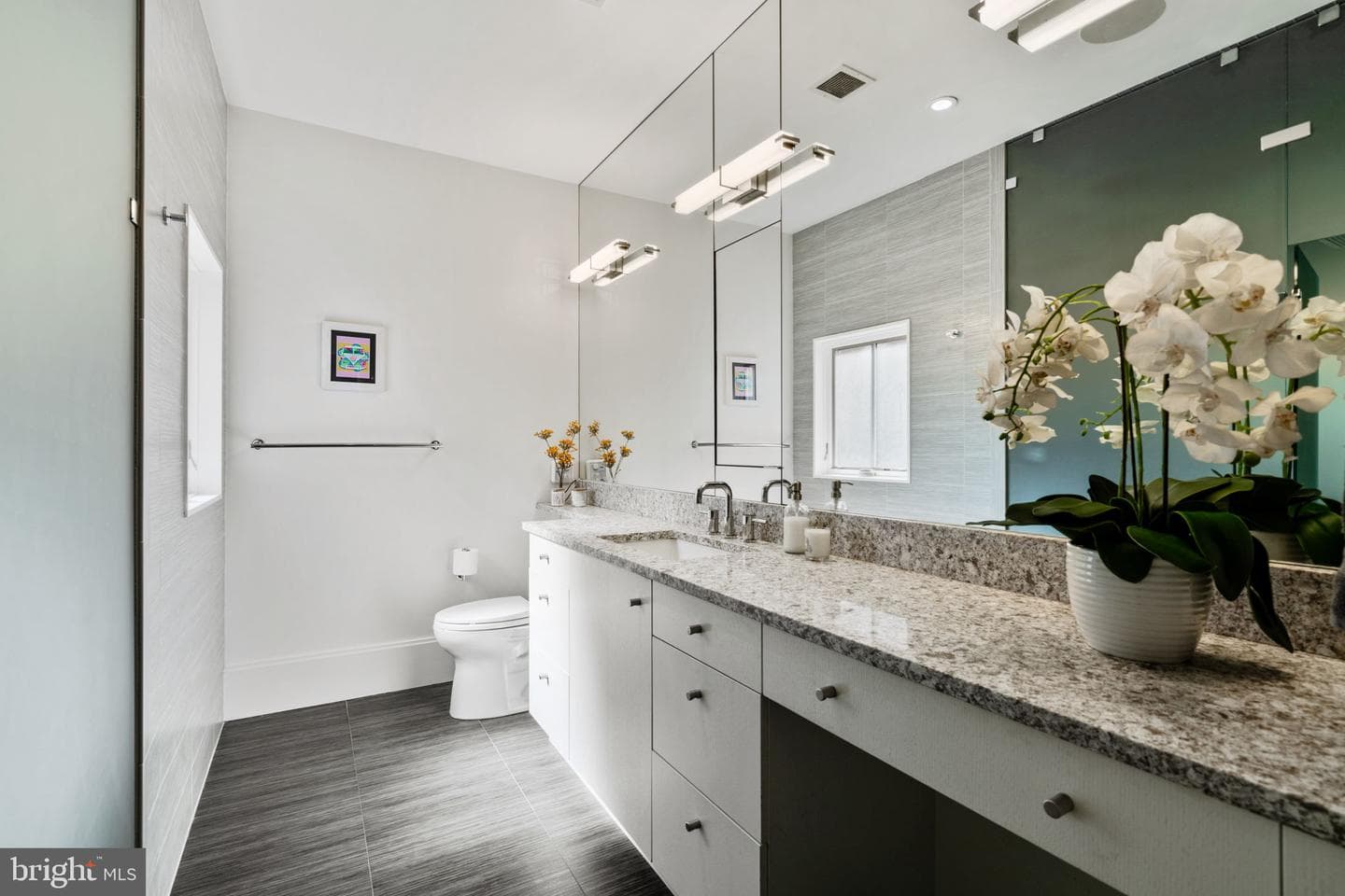2041 Locust Street photo 19