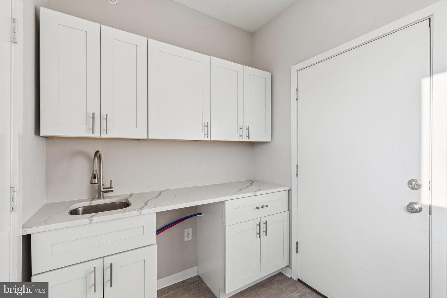 3828 Manor Street photo 13
