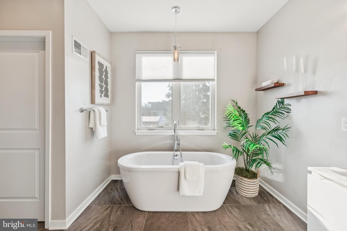 3828 Manor Street photo 17
