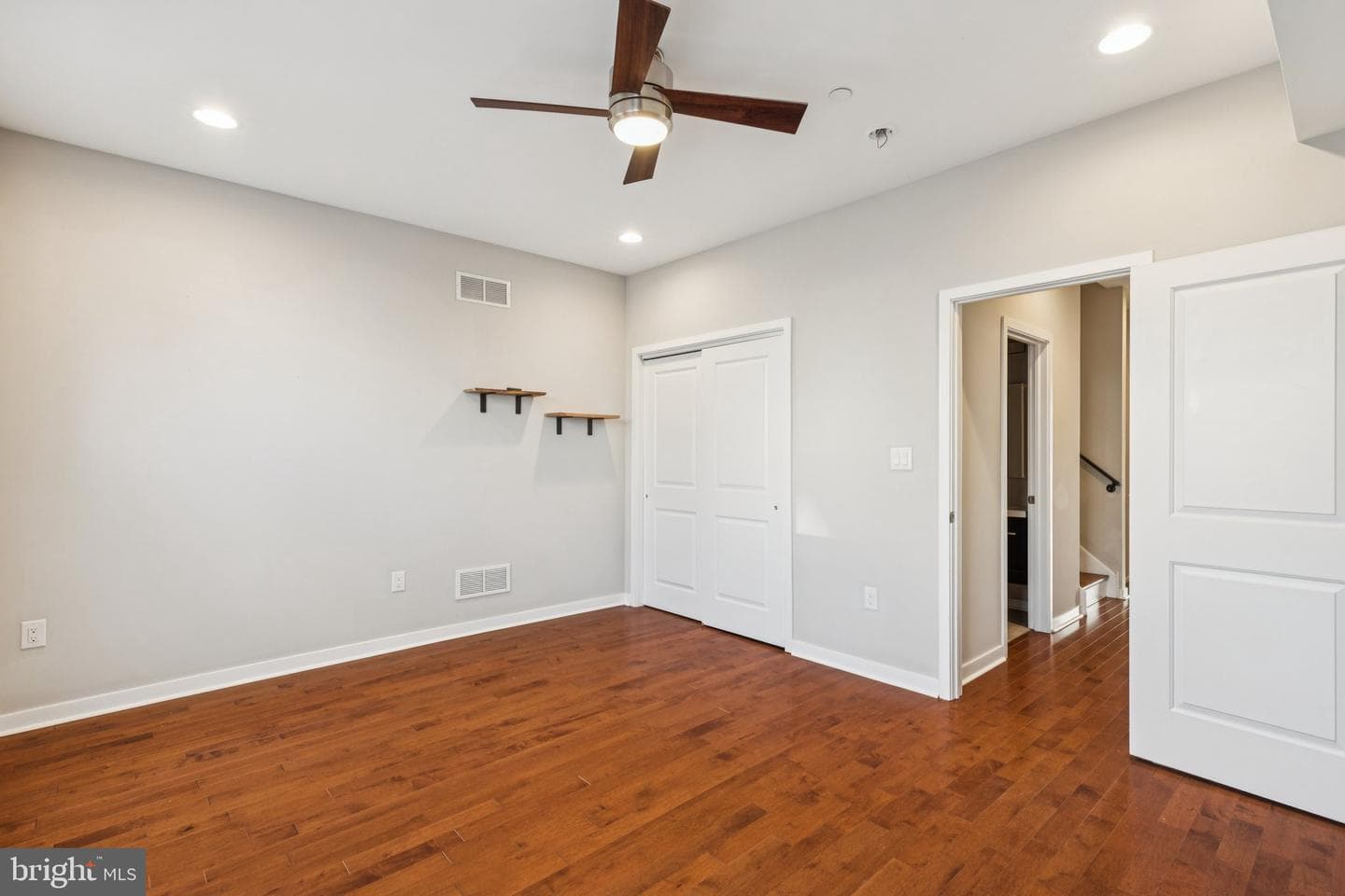 3828 Manor Street photo 30