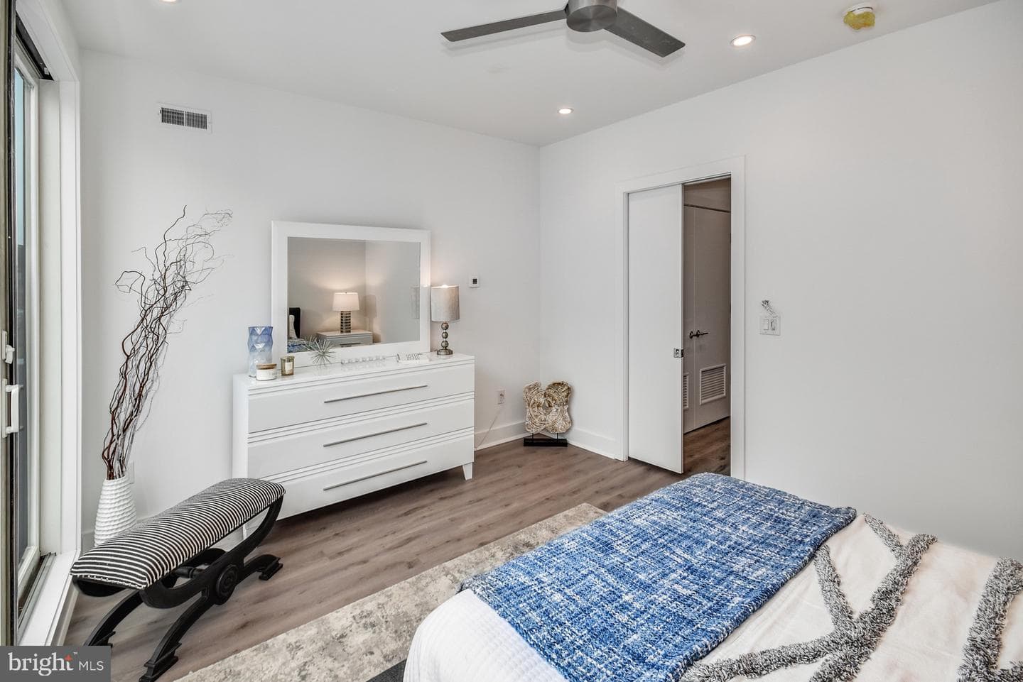 113 Olive Street photo 20