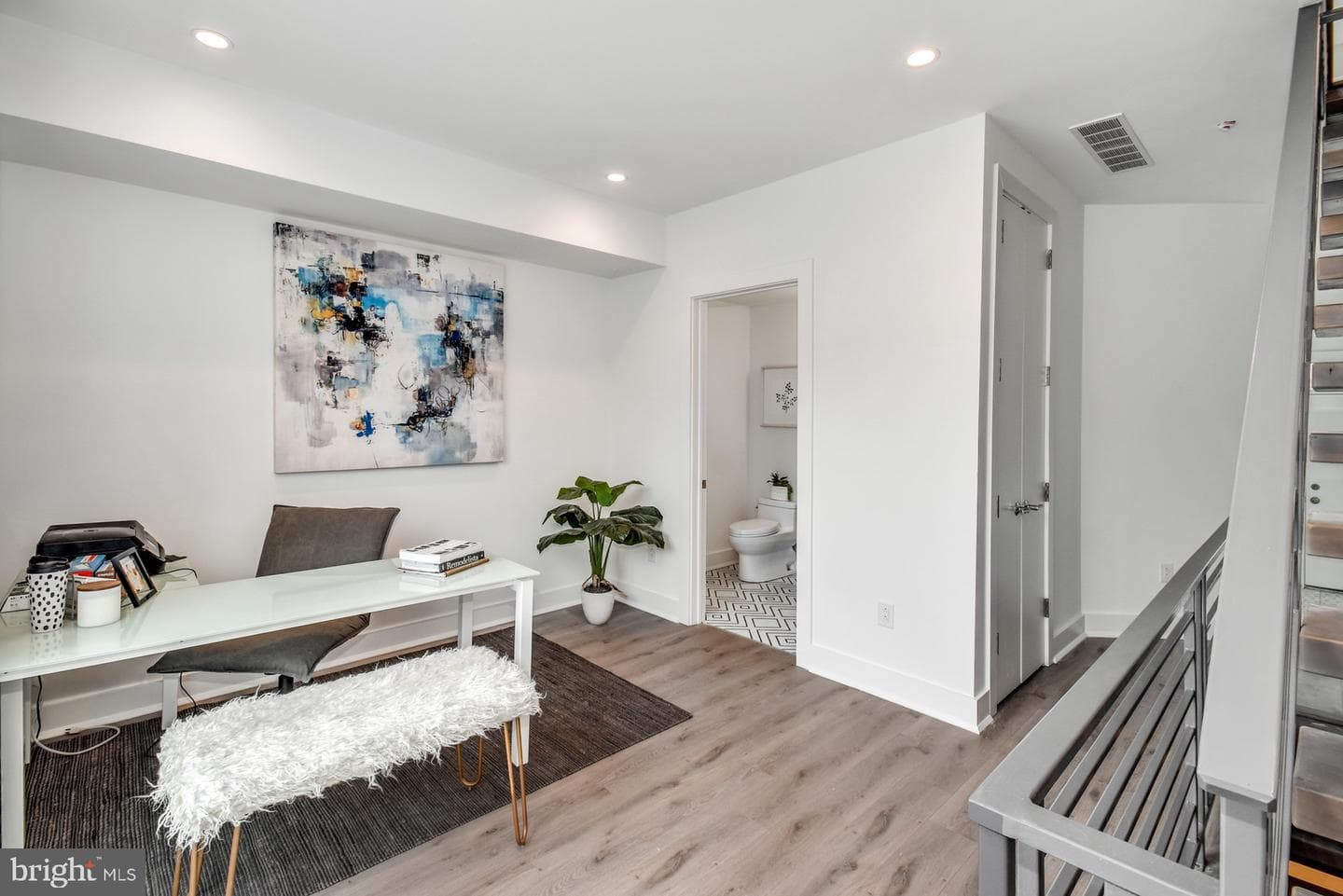 113 Olive Street photo 4