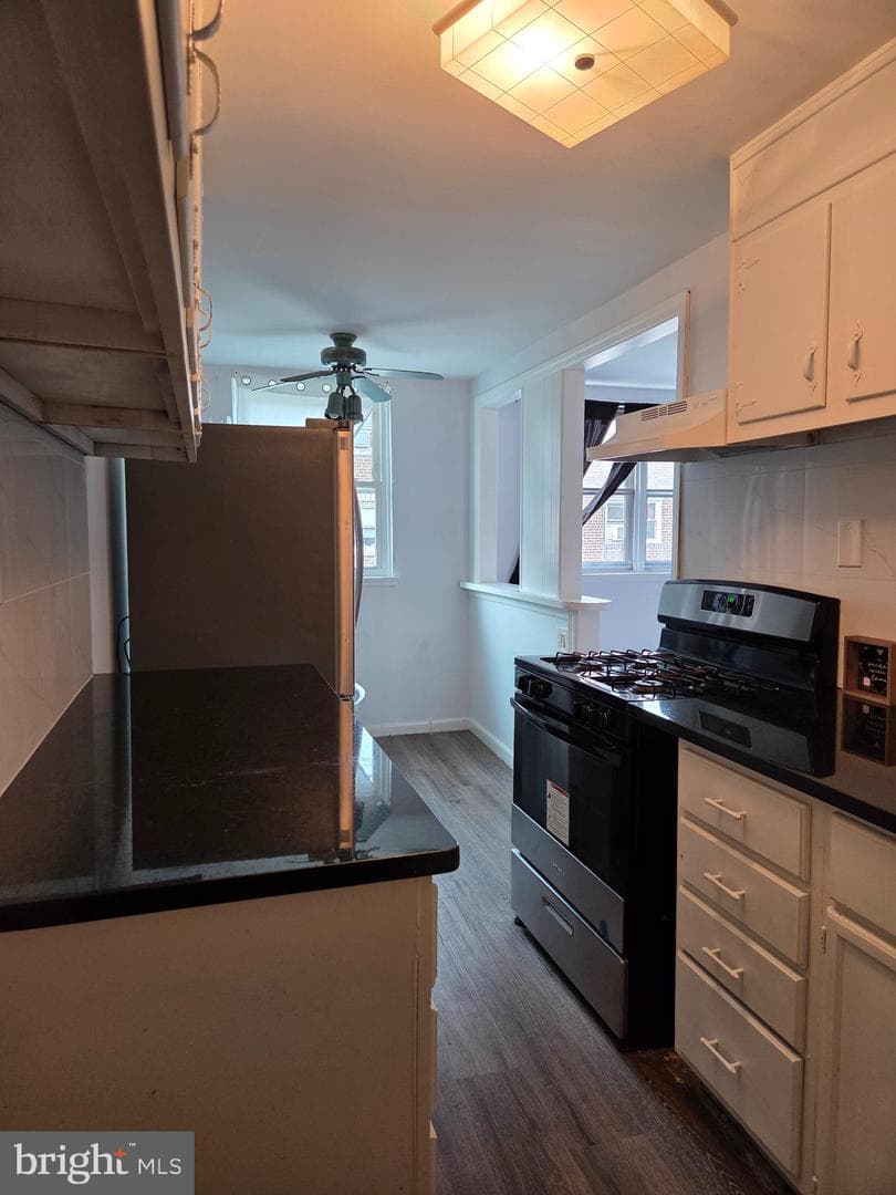 6346 Eastwood Street photo 2