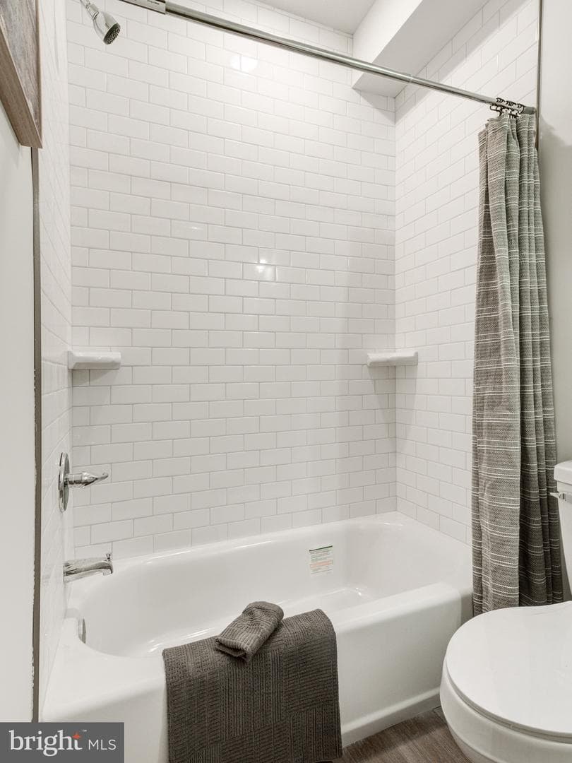 2855 Amber Street photo 15