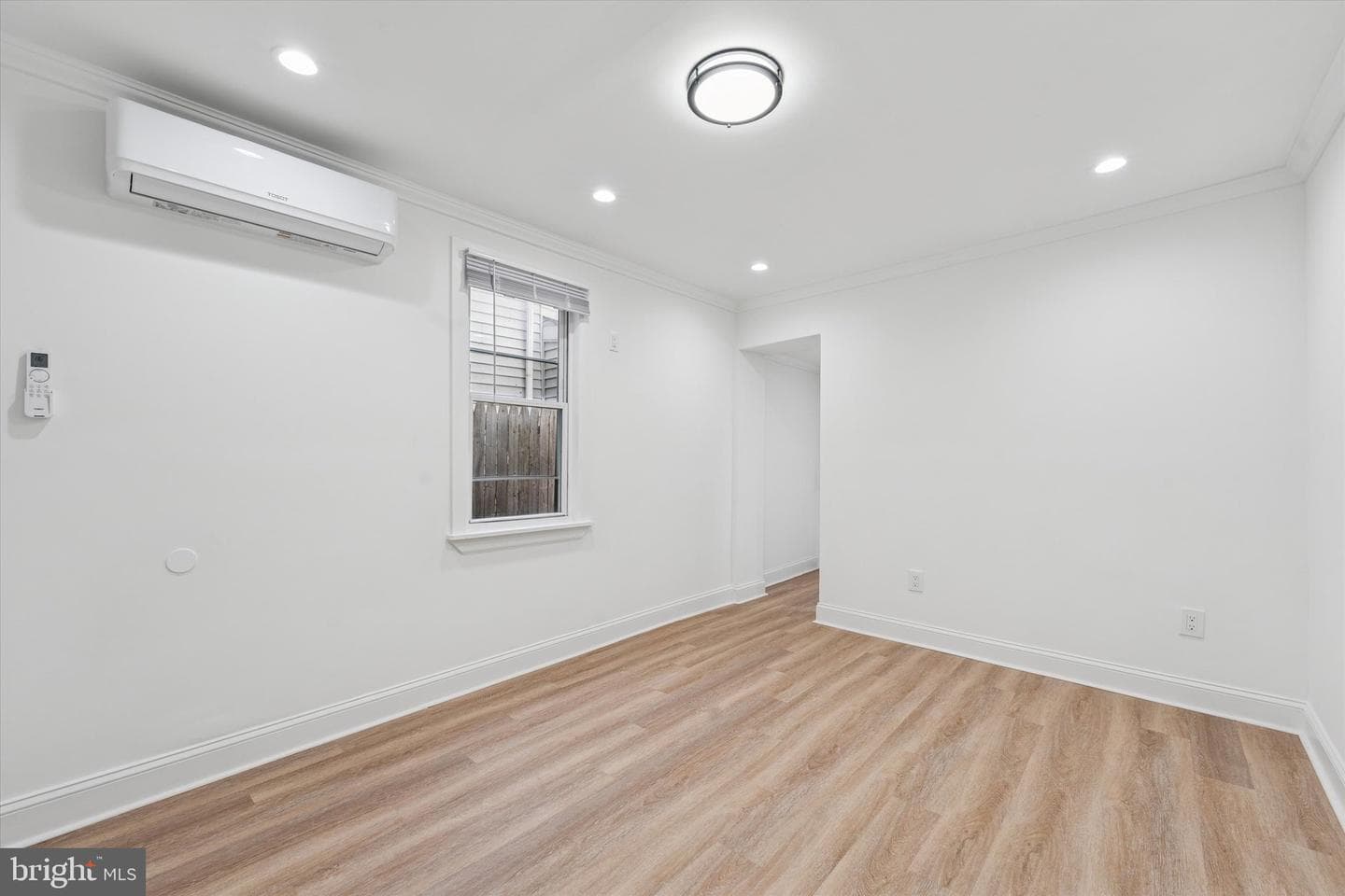 1812 N Front St photo 19