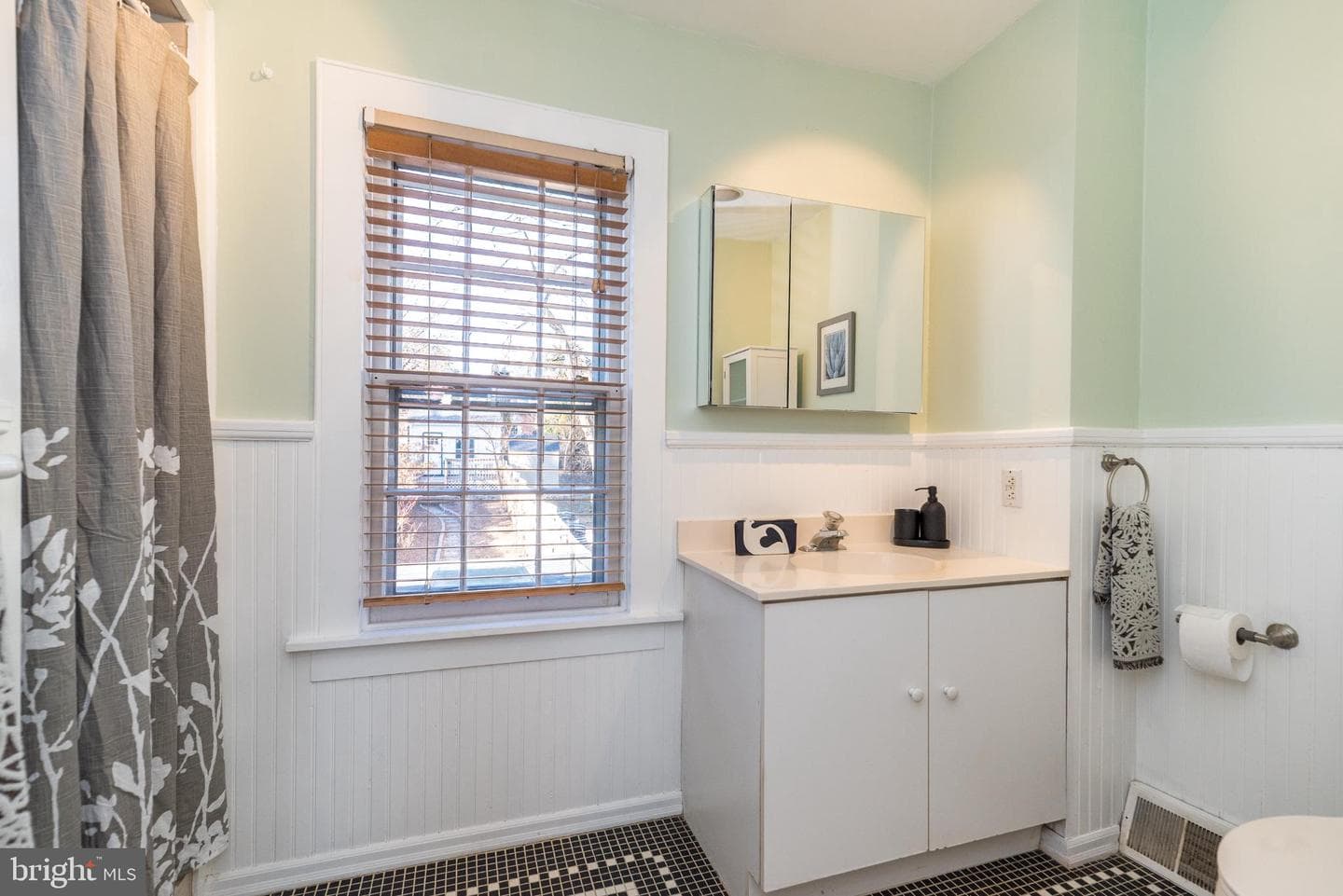 632 W Naomi Street photo 15