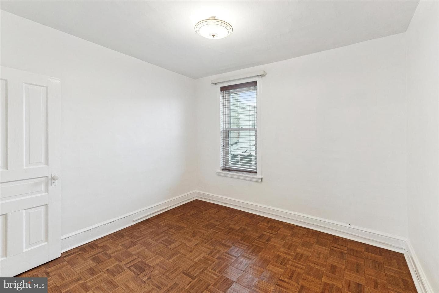 818 S Vogdes Street photo 12