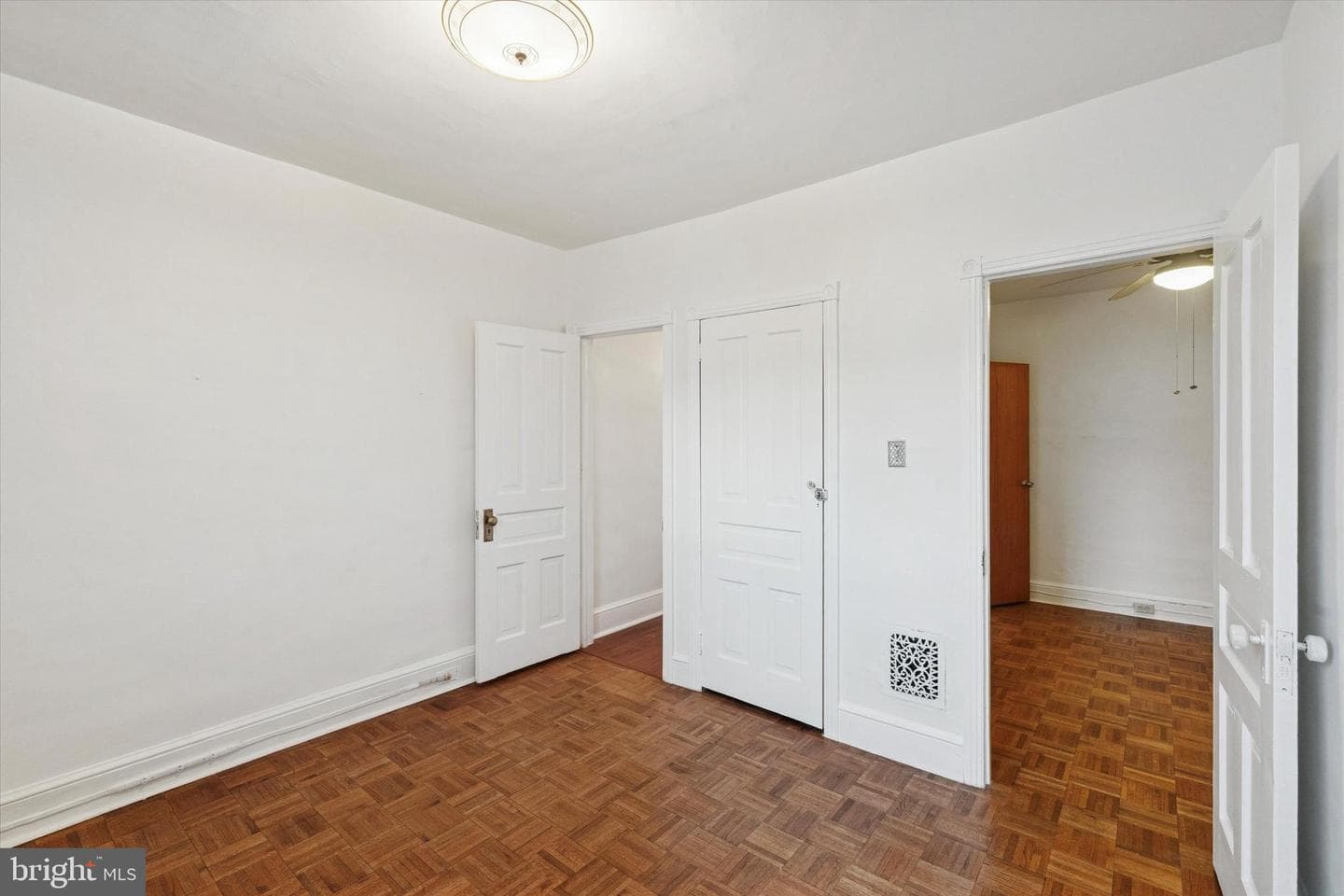818 S Vogdes Street photo 14
