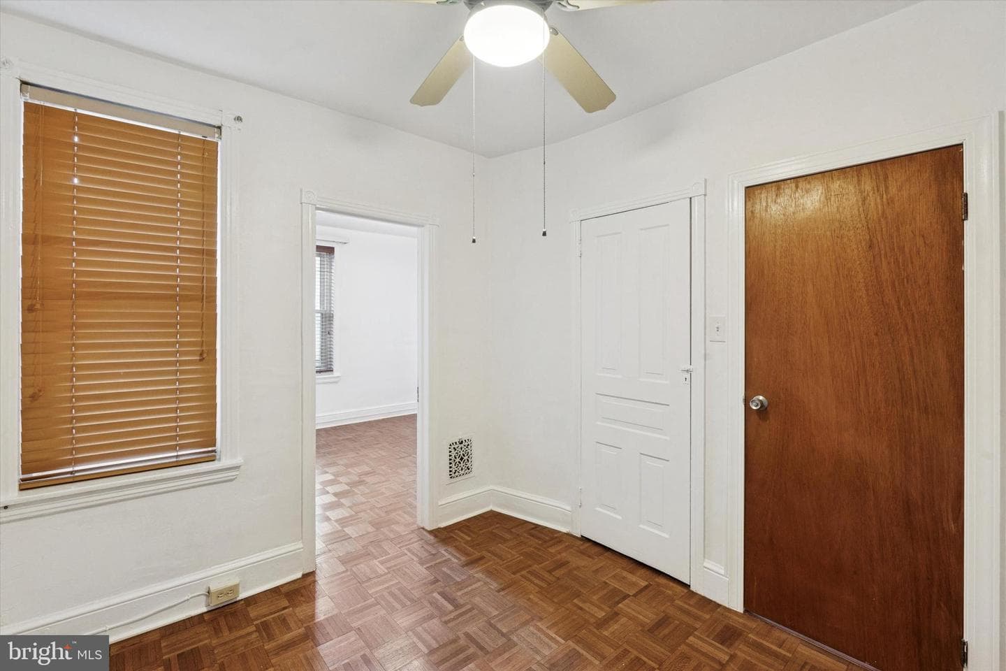818 S Vogdes Street photo 17