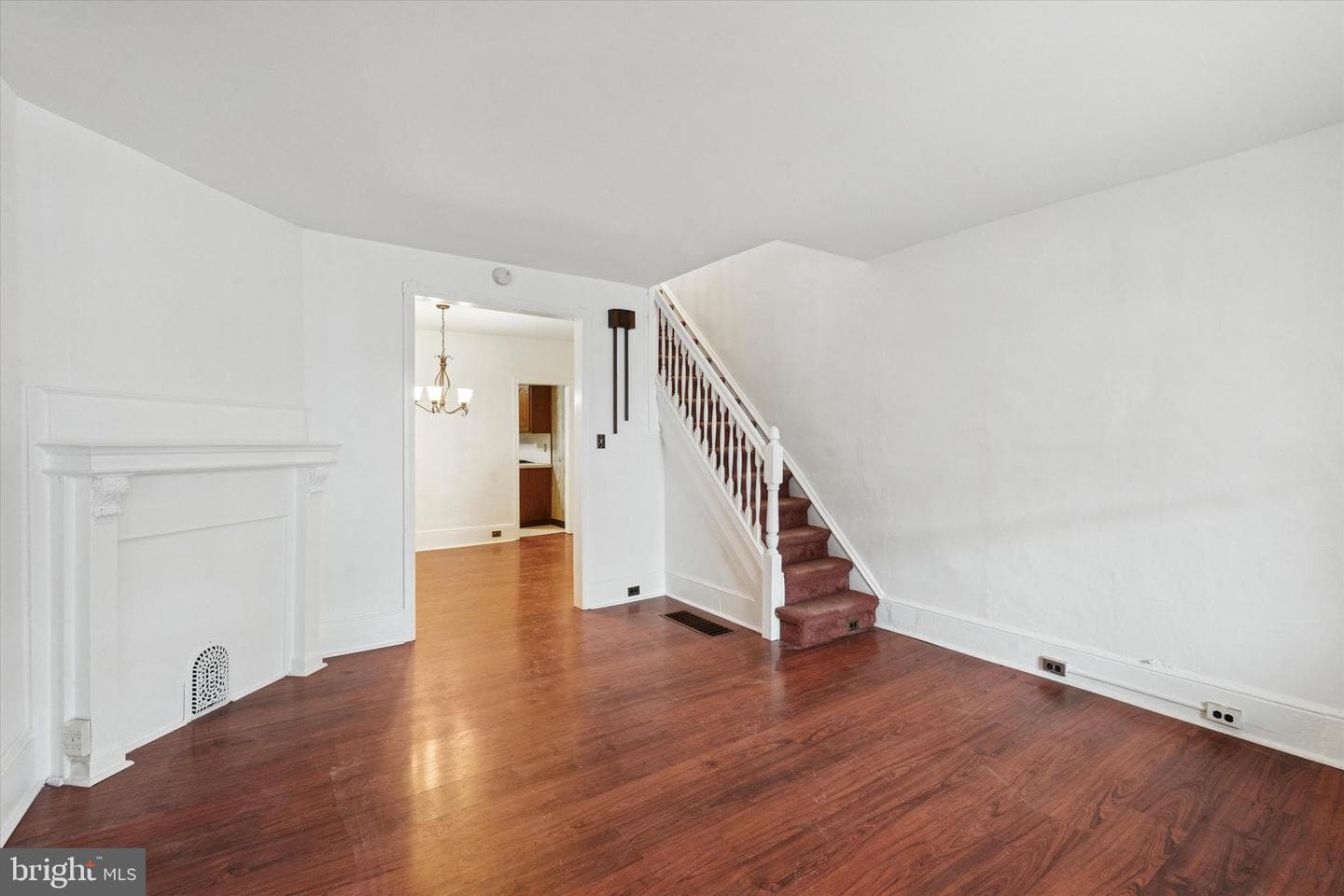 818 S Vogdes Street photo 2