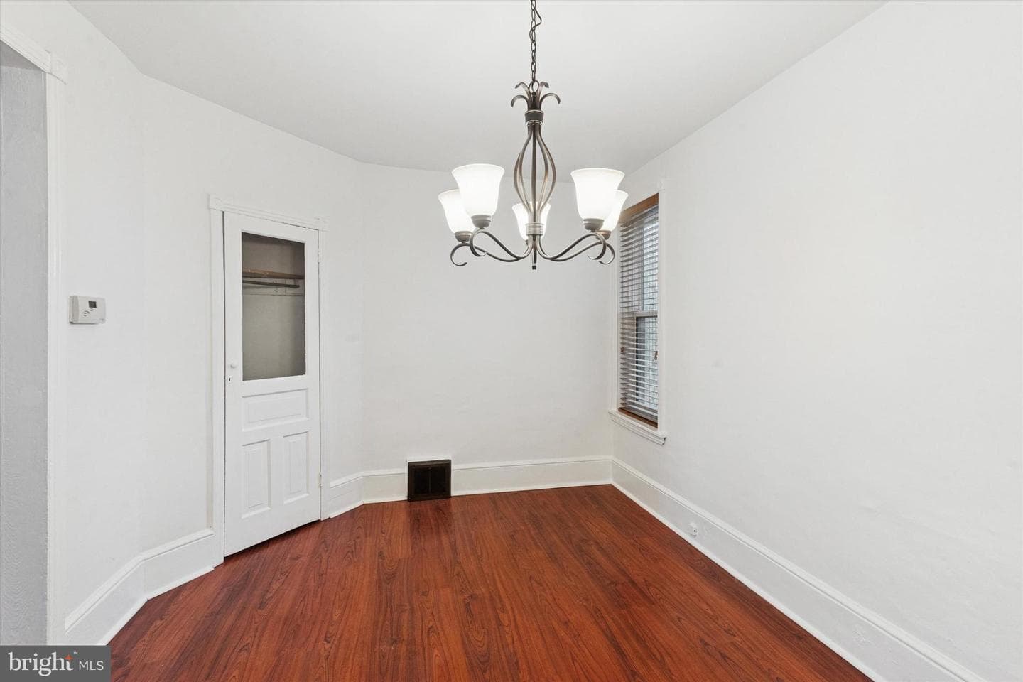 818 S Vogdes Street photo 6