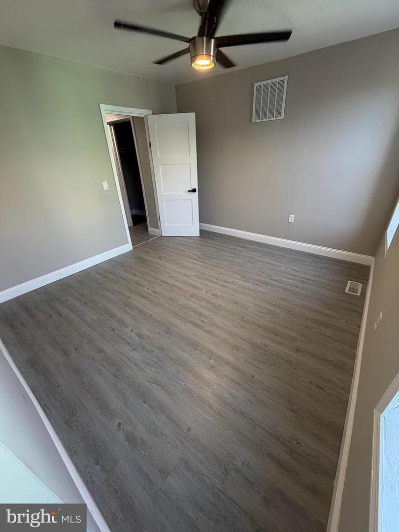 2712 N Hicks Street photo 13