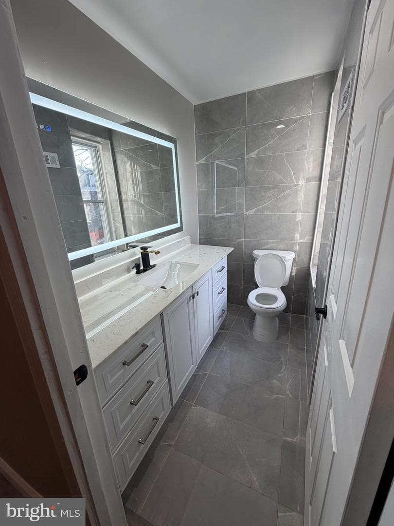 2712 N Hicks Street photo 21