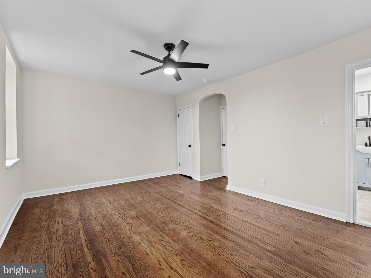 1007 E Dorset Street photo 17