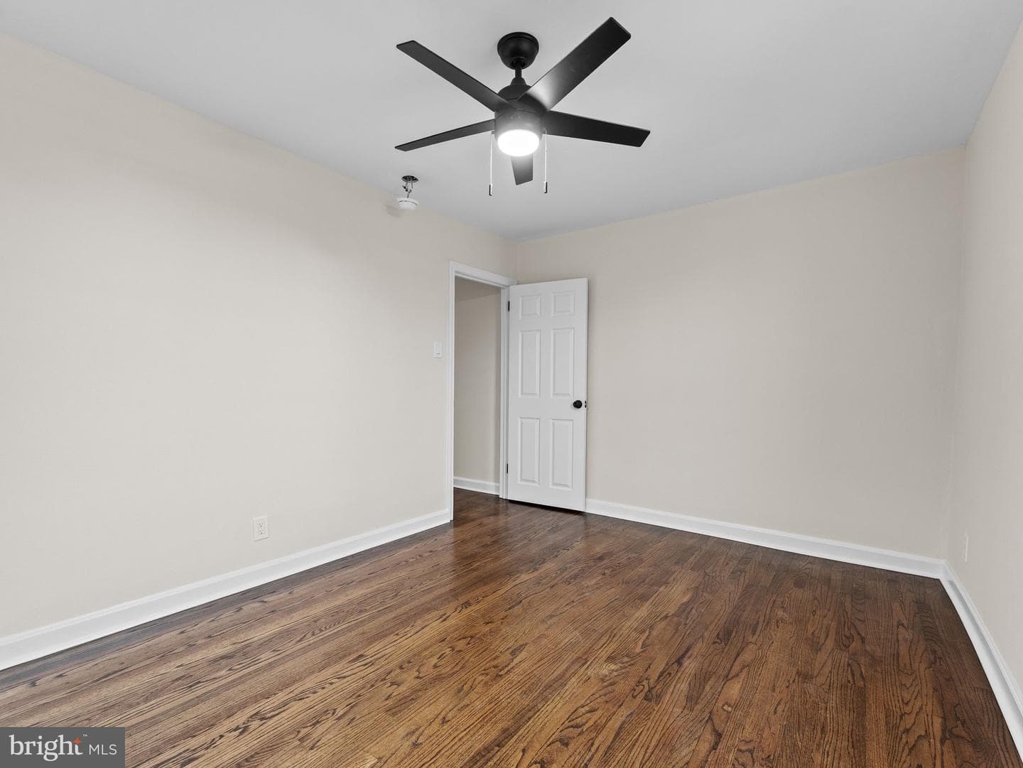 1007 E Dorset Street photo 21