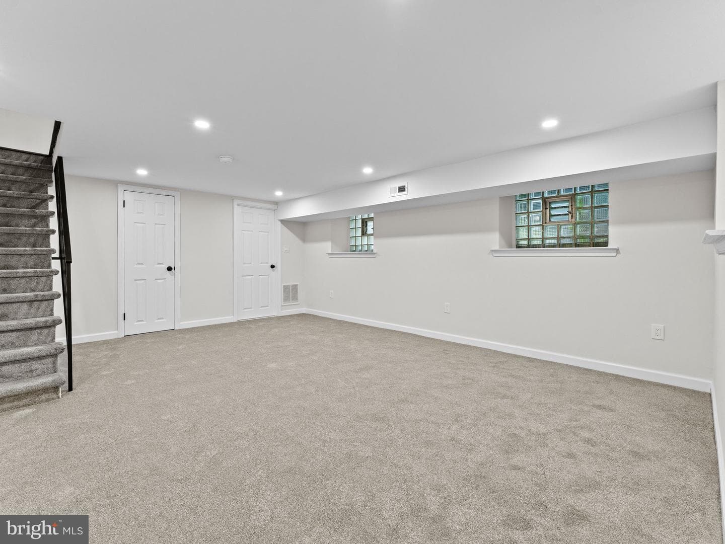 1007 E Dorset Street photo 29