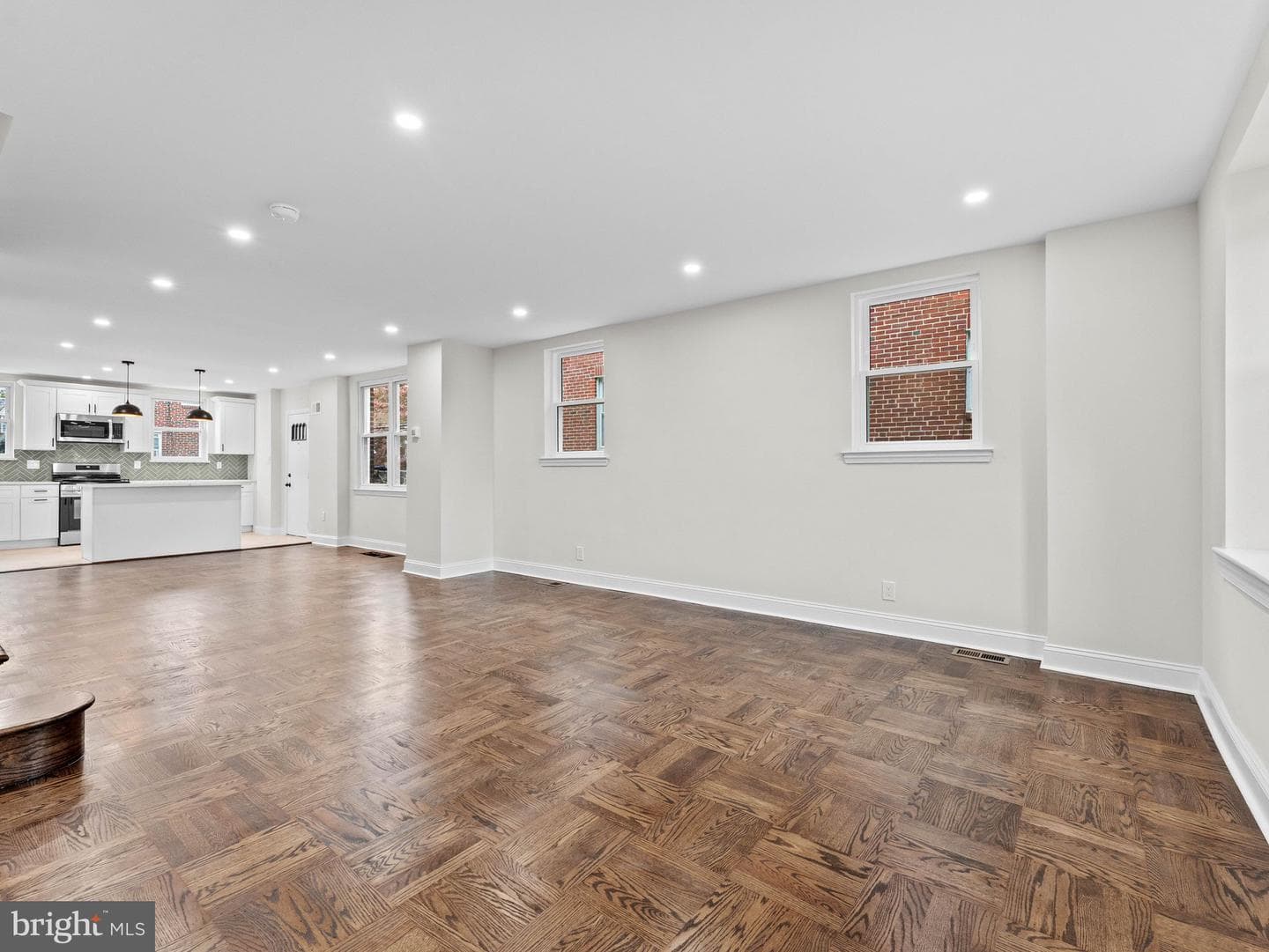 1007 E Dorset Street photo 7
