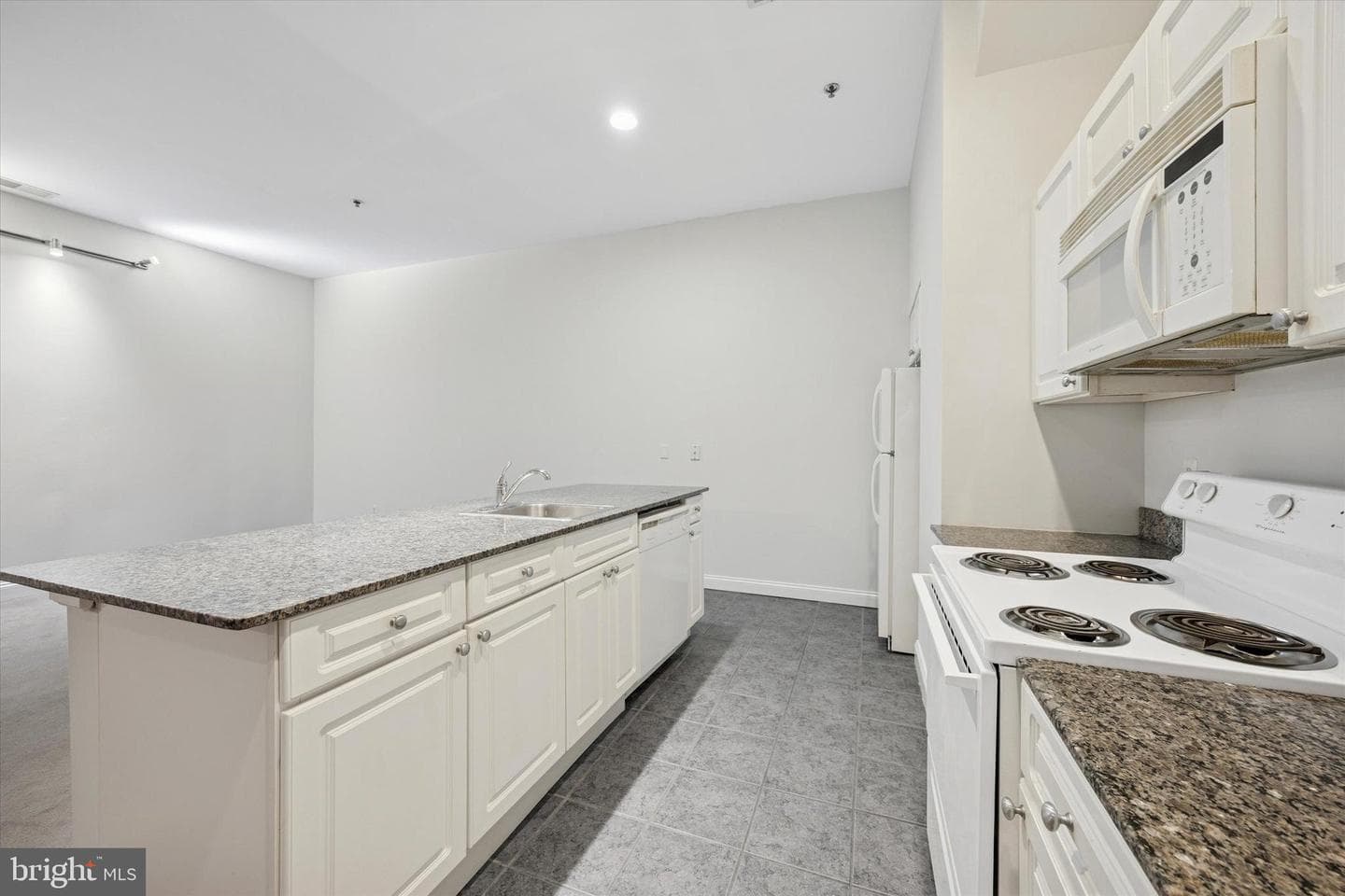 1001 Chestnut Street #205w photo 2