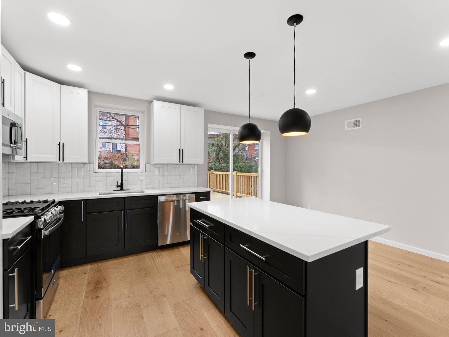 7246 Forrest Avenue photo 11