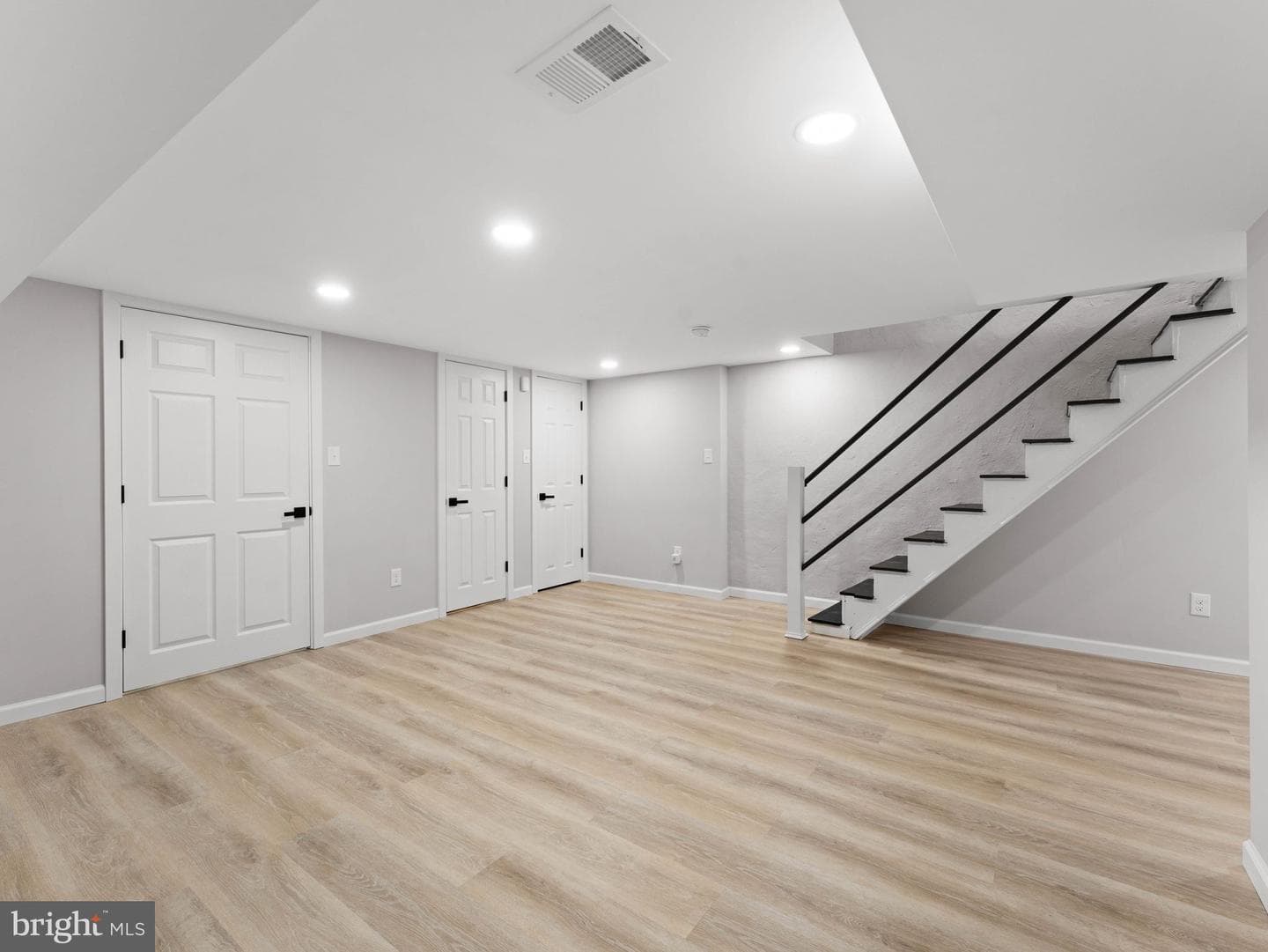 7246 Forrest Avenue photo 29