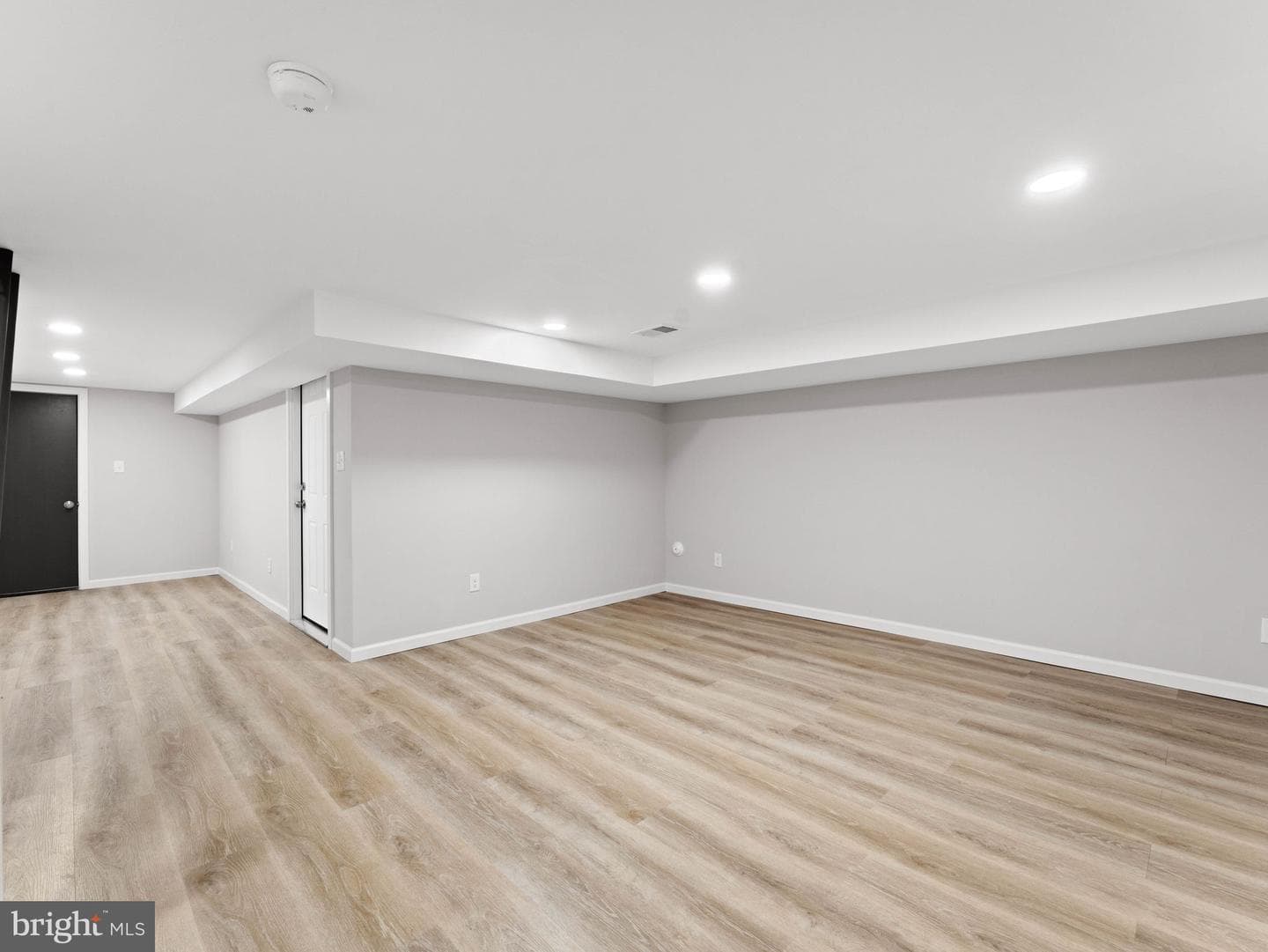 7246 Forrest Avenue photo 36