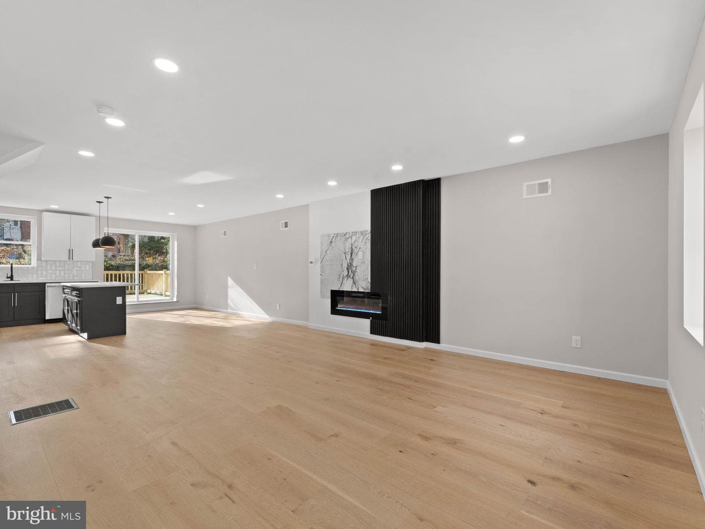 7246 Forrest Avenue photo 5