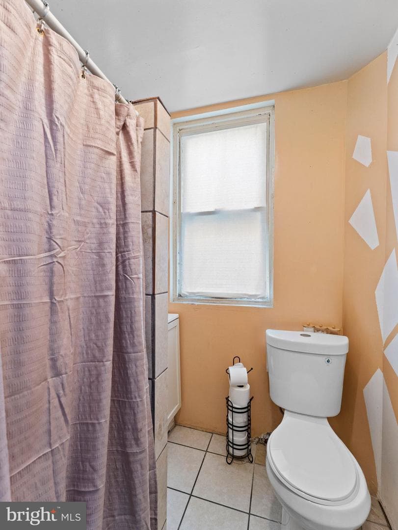944 E Russell Street photo 16